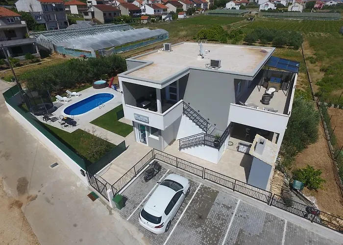 Initium,heated Pool Season Vila *