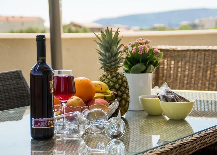 Initium,heated Pool Season *